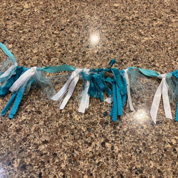 Decorative Ribbon Bunting Wall Decor - tween/teen room - Picture 7 of 8